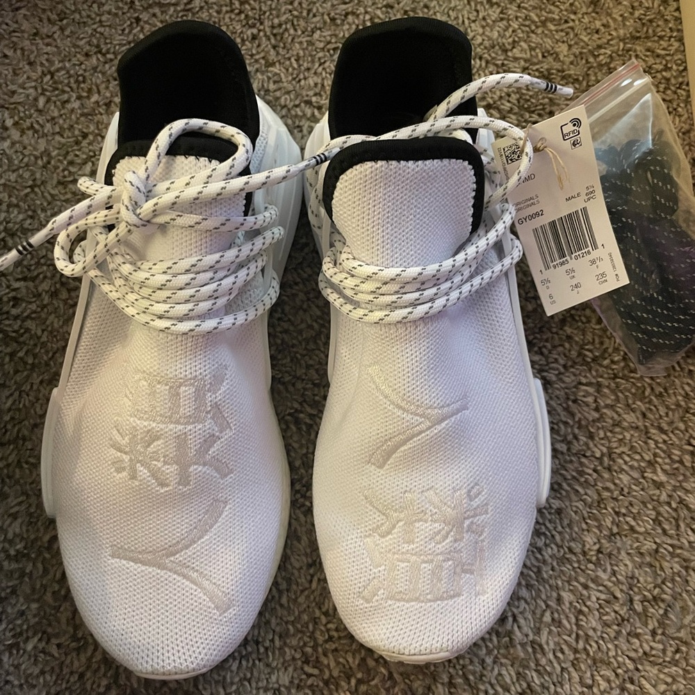 Adidas HU NMD by Pharrell Williams brand new never worn white size 6